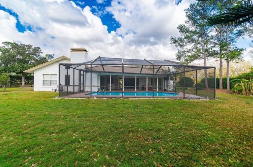 4302 Middle Lk Dr, Tampa FL 33624-3411 exterior