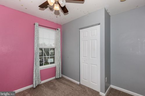 711 Grant Dr, Hanover PA  17331-2079 exterior