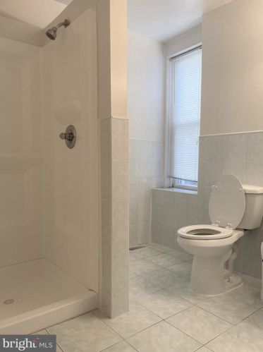 2437 11 St, Philadelphia PA 19123-1135 exterior