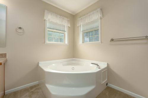 5881 Coddington Ln, Kalamazoo MI 49009-1791 exterior