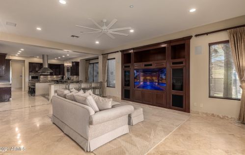 25401 45th Dr, Phoenix AZ  85083-2243 exterior