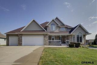310 Fox Creek Ln, Omaha, NE 68046-4341