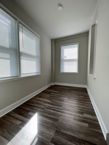 4447 Troy St, Chicago IL 60655-2317 exterior