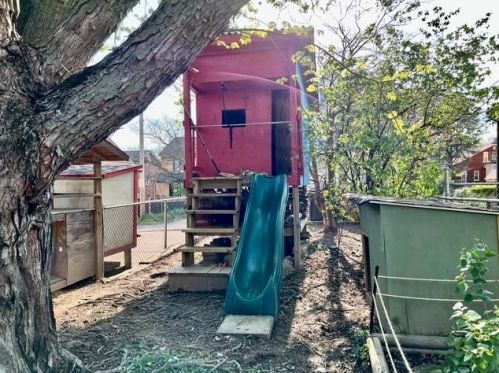 3220 Brownsville Rd, Pittsburgh PA 15227-2432 exterior