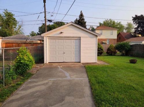 2817 97th St, Chicago IL  60617-5054 exterior