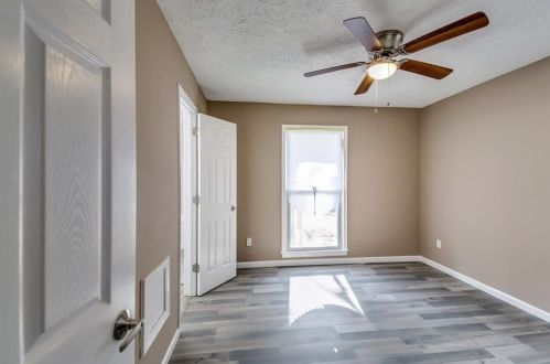 1150 Mitchell Crossing Dr, Atlanta GA  30331-7366 exterior