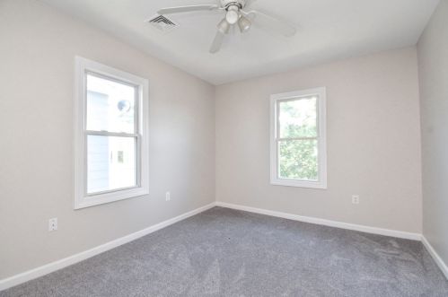 105 Lyons St, Springfield MA 01151-1610 exterior