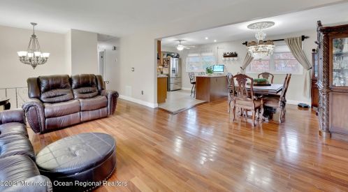 24 Sherwood Ln, Old Bridge NJ 08857-1635 exterior