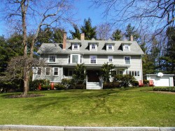 97 Berkeley St, Newton, MA 02465-2616