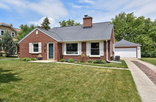 7628 Eagle St, Milwaukee, WI 53213-1116