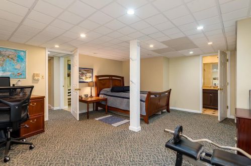 28 Huntleigh Wood, Saint Louis MO 63131-4814 exterior