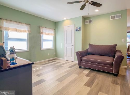 60 Route 156, Trenton NJ 08620-1728 exterior