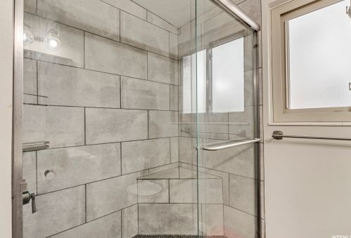 1394 8175, Sandy UT 84093-6617 exterior