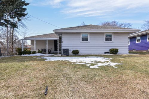 4460 15 St, Milwaukee WI 53221-2320 exterior