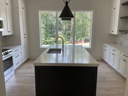 5271 Lk Forrest Dr, Atlanta GA 30342-2524 exterior