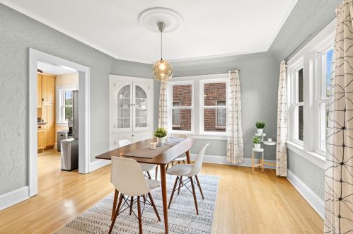 224 Crawford Ave, Milwaukee, WI 53207-3833