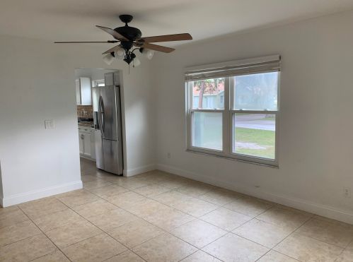 1350 Rivergreen Cir, Fort Pierce FL  34952-4131 exterior