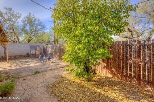 4602 Seneca St, Tucson AZ  85712-3272 exterior