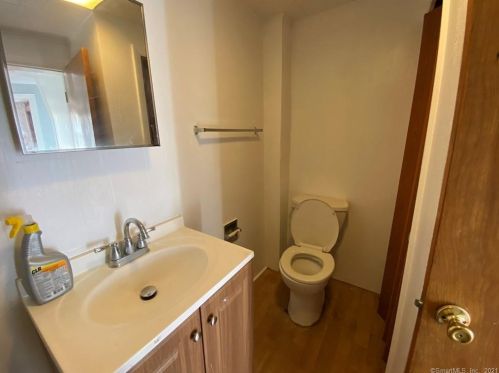 106 Derby Ave, Derby CT 06418-2010 exterior