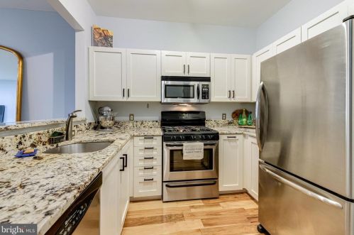 4656 Lambert Dr, Alexandria VA 22311-4942 exterior