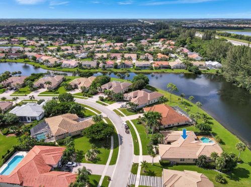 8211 Muirhead Cir, Boynton Beach FL 33472-5064 exterior