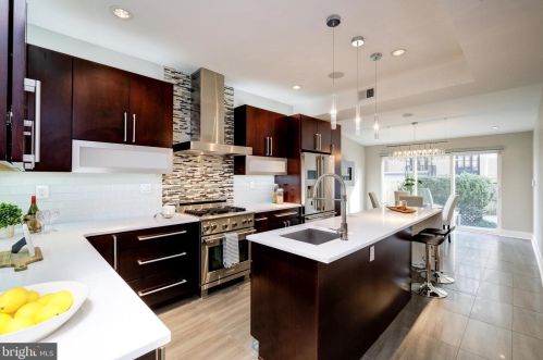 412 M St, Washington DC 20002-3421 exterior