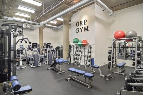 758 Larrabee St, Chicago IL  60654-6445 exterior