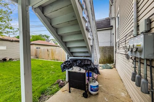 2947 Avers Ave, Chicago IL 60623-4543 exterior