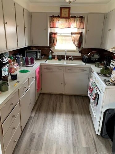 59 Mechanic St, Killingly CT 06239-2829 exterior