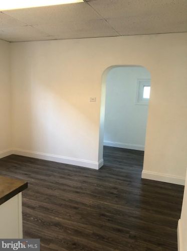 98 6 St, Darby PA 19023-2307 exterior