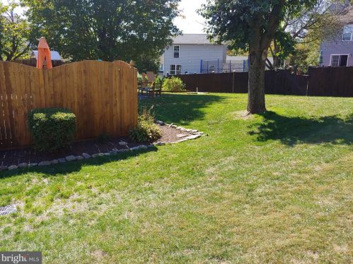 141 Pheasant Run Ln, Hanover PA 17331-9186 exterior