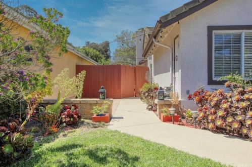 134 Riverside Ct, Santa Maria CA  93458-9012 exterior