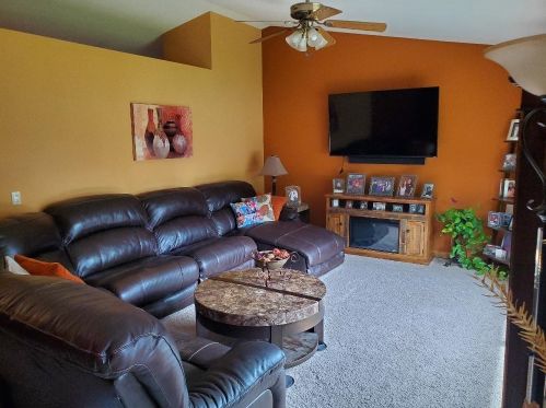 236 Arcade Ave, Watertown, WI 53098-1927