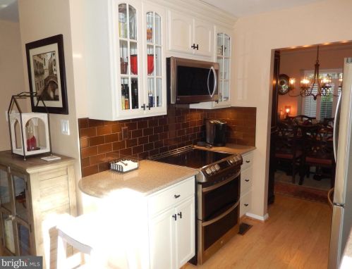 3 Oakmont Pl, Media PA 19063-2565 exterior