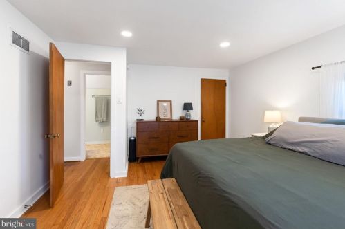 251 Primrose Ave, Lancaster PA  17601-3820 exterior