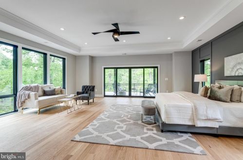 1520 Brookhaven Dr, Mc Lean VA  22101-4127 exterior