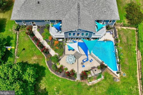 30625 River Rd, Laurel, DE 19956-3223