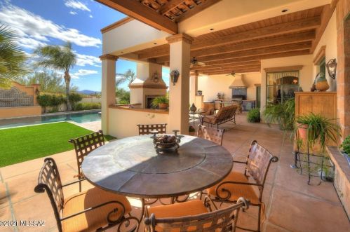 4820 Camino Escuela, Tucson AZ 85718-5914 exterior