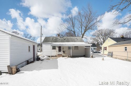 2134 Collingwood Ave, Wyoming MI exterior