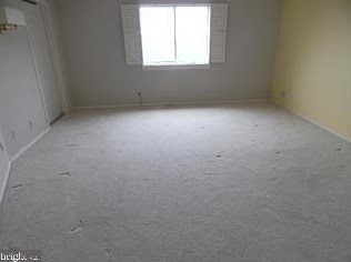 5904 Mount Eagle Dr, Alexandria VA  22303-2534 exterior