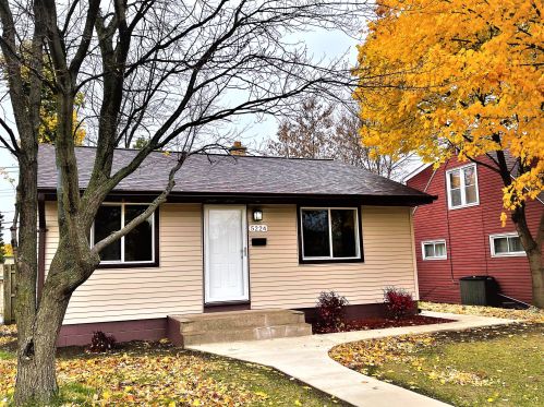 5224 Howard Ave, Milwaukee, WI 53220-2029