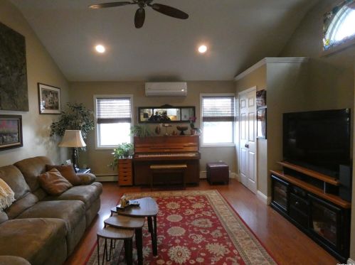 144 Old Country Rd, Huntington Station NY 11747-1814 exterior