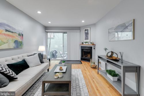 834 Kater St, Philadelphia PA 19147-1851 exterior