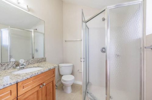 9509 Citrus Glen Pl, Tampa FL 33618-4018 exterior