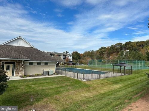 180 Bucktown Xing, Pottstown PA  19465-7760 exterior