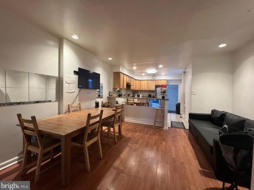 3247 Carlisle St, Philadelphia PA 19132-4018 exterior