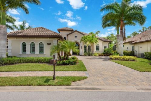 6653 Costa Cir, Naples FL 34113-1703 exterior