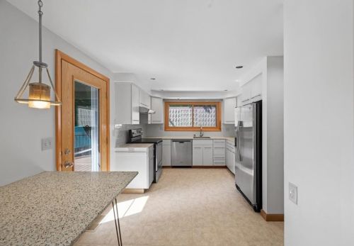 309 Highland Pne Ct, Pittsburgh PA 15237-2019 exterior