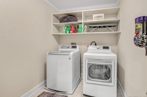 2 Scribner Ave, Norwalk CT 06854-2538 exterior