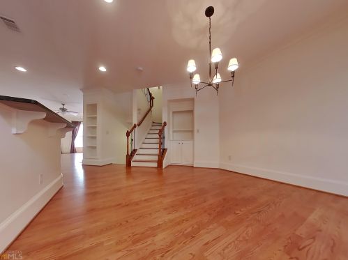 2765 Durham Dr, Atlanta GA  30319-3673 exterior